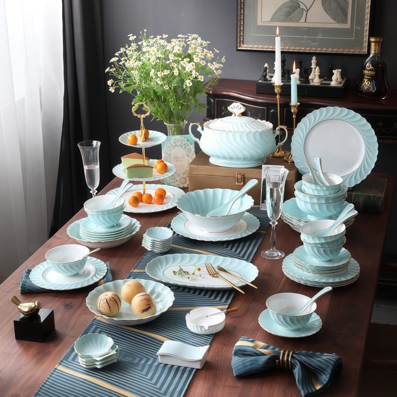 Geschirrset „Ocean Blue“ aus handgefertigtem Bone China mit Goldrand INGRI Ocean Blue Bone China Dinnerware Set - 5