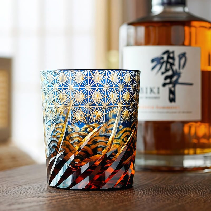Edo Kiriko handgefertigter Whiskybecher in Blau-Bernstein mit Holzkiste Edo Kiriko Blue Amber Whisky Tumbler - Handcrafted Japanese Glass with Wooden Box - 3