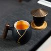 Teebecher aus Porzellan mit Feinsilber-Vergoldung, Holzgriff, Teesieb, Deckel und Untersetzer Gilded Silver Porcelain Tea Mug with Wood Handle & Infuser - 6