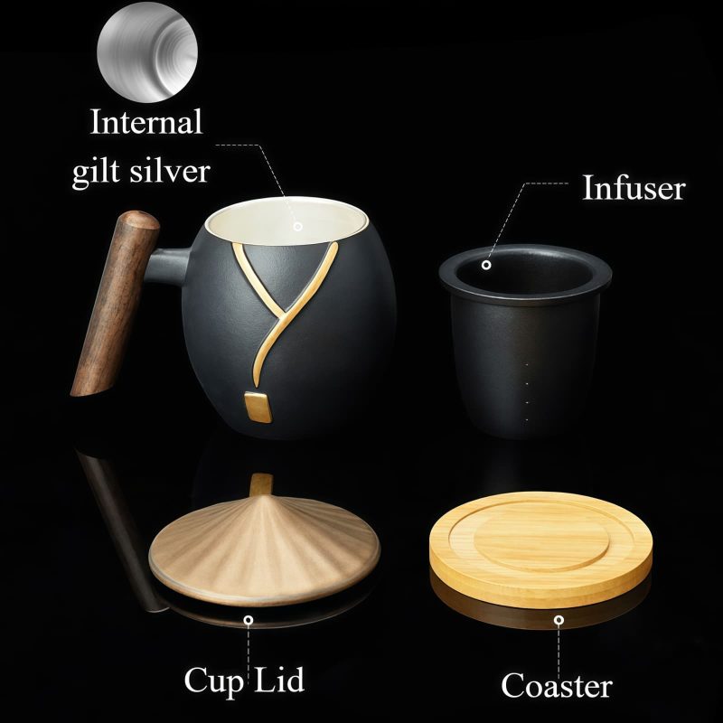 Teebecher aus Porzellan mit Feinsilber-Vergoldung, Holzgriff, Teesieb, Deckel und Untersetzer Gilded Silver Porcelain Tea Mug with Wood Handle & Infuser - 2