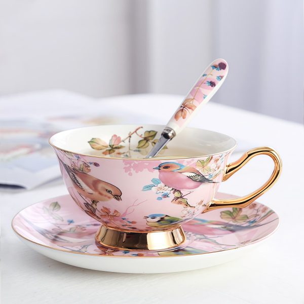 Teetassen-Set aus Bone China mit rosafarbenem Vogel- und Blumenmotiv und Goldrand Teetassen-Set aus Bone China mit rosafarbenem Vogel- und Blumenmotiv und Goldrand