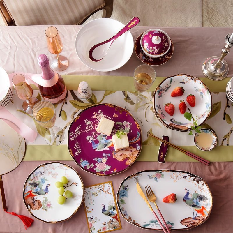 Handgefertigtes Bone-China-Geschirrset „Purple Phoenix“ mit Goldrand INGRI Purple Phoenix Bone China Tableware - Handcrafted Individual Piece - 21
