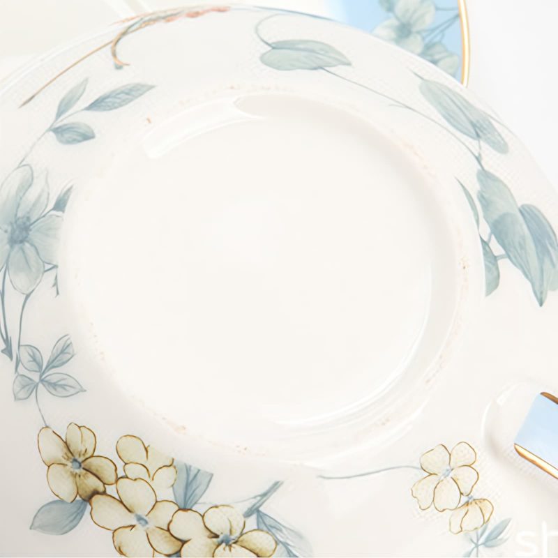 Tea for One Set aus Porzellan mit Vogel- und Blumenmotiv und Goldrand Gold Trim Bird Floral Porcelain Tea for One Set - 7