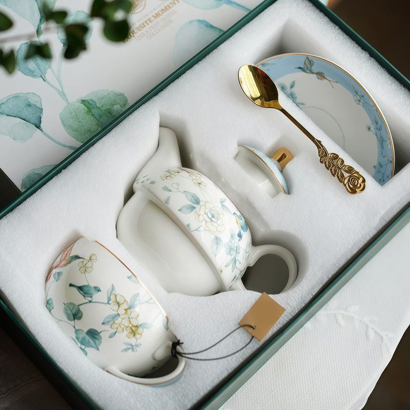 Tea for One Set aus Porzellan mit Vogel- und Blumenmotiv und Goldrand Gold Trim Bird Floral Porcelain Tea for One Set - 8