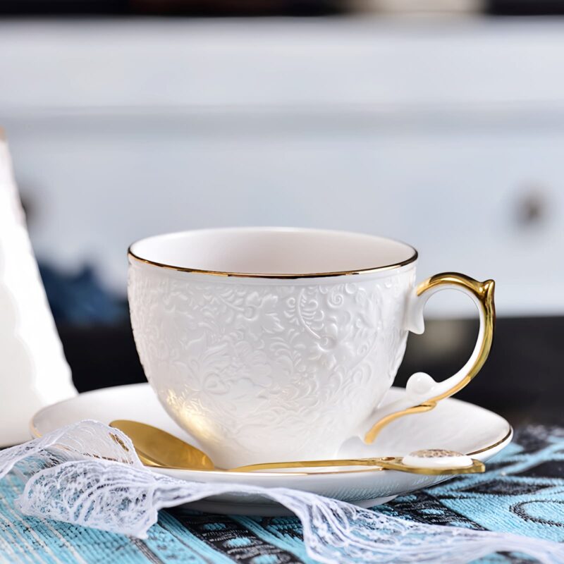 Handgefertigtes Teeservice aus Bone China mit floralem Relief, Goldrand und Geschenkbox Floral Embossed Bone China Tea Set with Gold Rims | Luxury Gift Box - 8