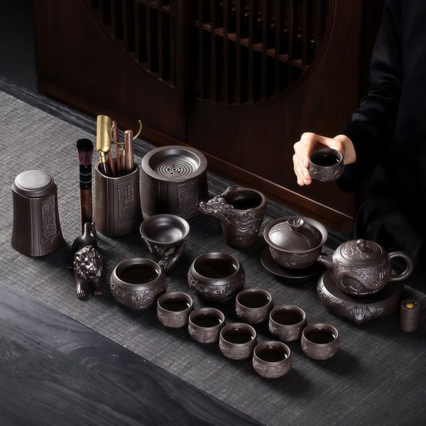 Chinesisches Drachen-Teeset aus unglasierter Yixing-Tonerde