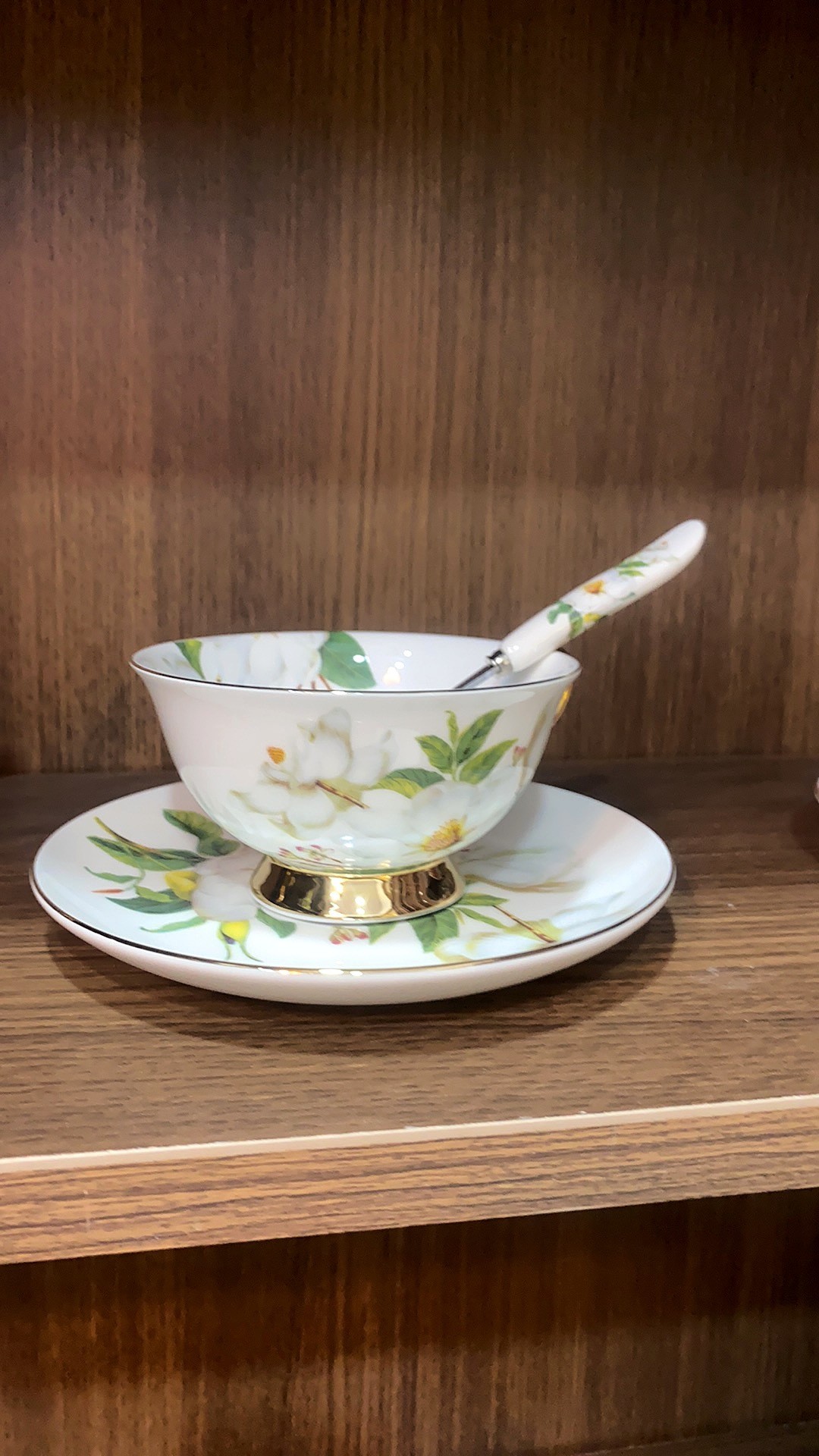Vintage Camellia Flower Bone China Tea Set real bouquet photo